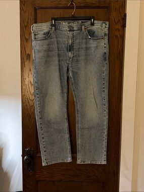 True Nation Men's Light Blue Distressed Jeans - Athletic Fit 44Wx30L